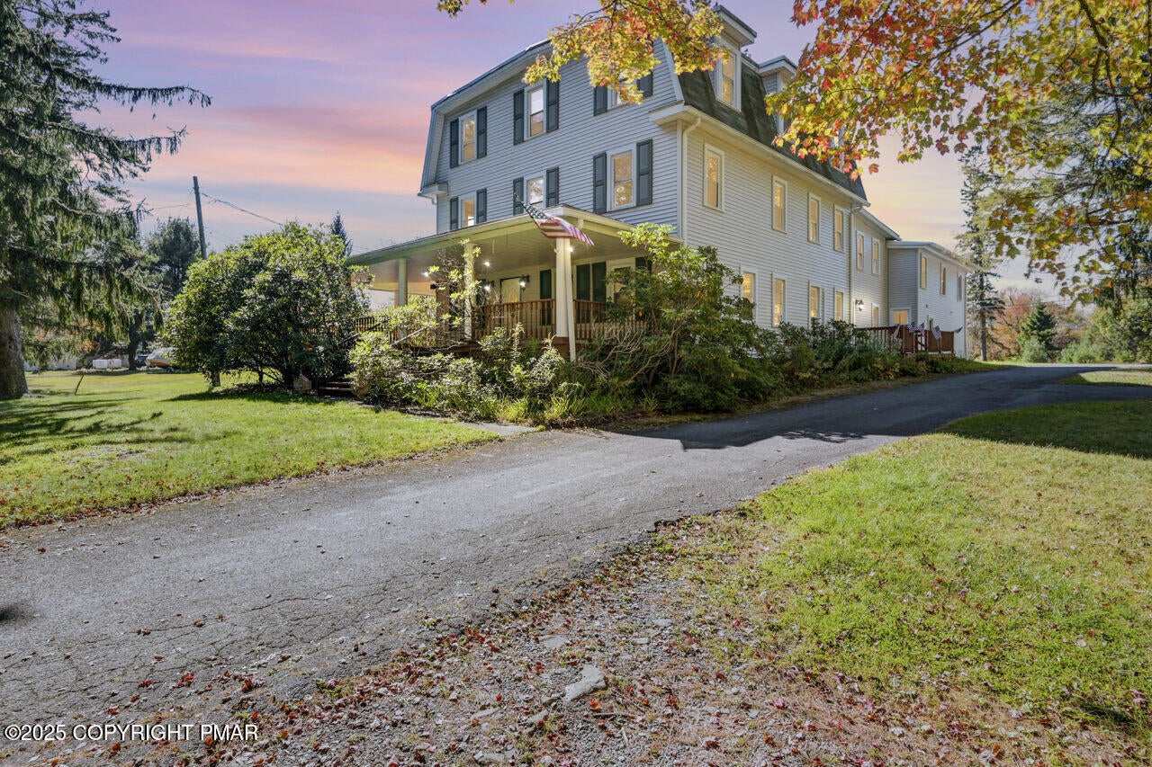 Greentown, Pennsylvania, 18426, United States, 11 Bedrooms Bedrooms, ,10 BathroomsBathrooms,Residential,Active,1963277