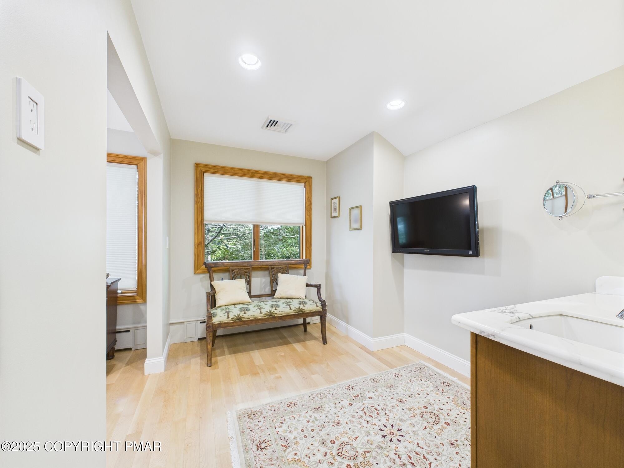 Lake Harmony, Pennsylvania, 18624, United States, 6 Bedrooms Bedrooms, ,7 BathroomsBathrooms,Residential,Active,1908137