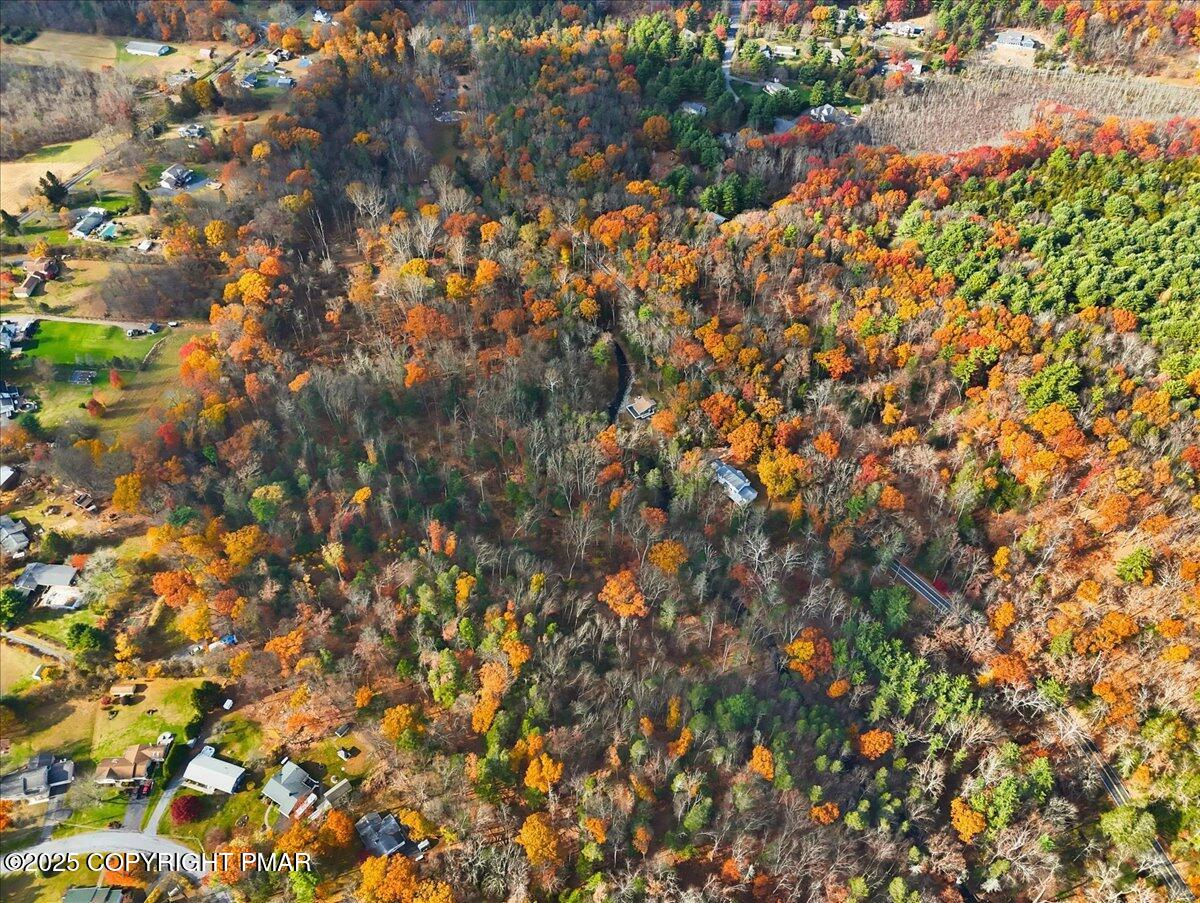 Stroudsburg, Pennsylvania, 18360, United States, 6 Bedrooms Bedrooms, ,6 BathroomsBathrooms,Residential,Active,1988438