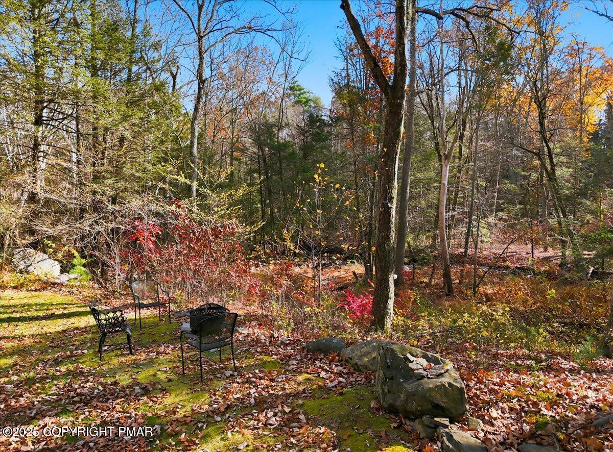 Stroudsburg, Pennsylvania, 18360, United States, 6 Bedrooms Bedrooms, ,6 BathroomsBathrooms,Residential,Active,1988438