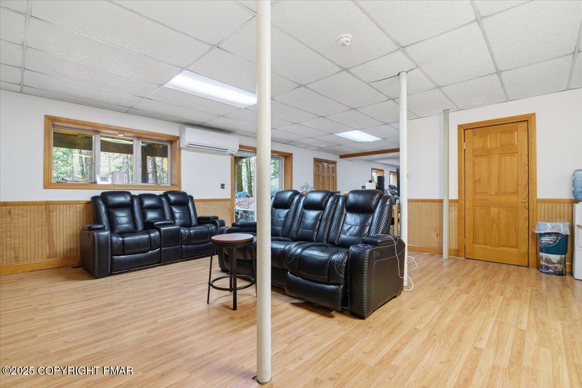 Stroudsburg, Pennsylvania, 18360, United States, 6 Bedrooms Bedrooms, ,6 BathroomsBathrooms,Residential,Active,1988438