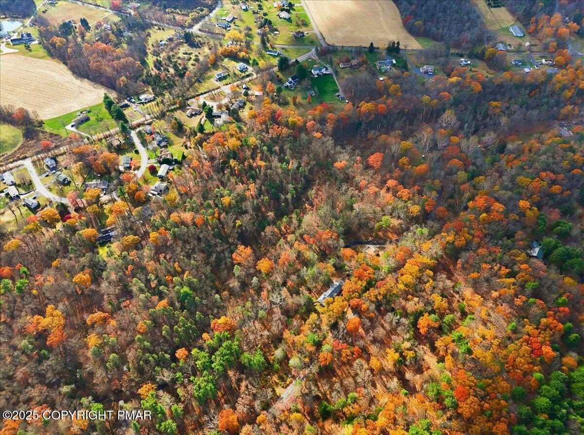 Stroudsburg, Pennsylvania, 18360, United States, 6 Bedrooms Bedrooms, ,6 BathroomsBathrooms,Residential,Active,1988438