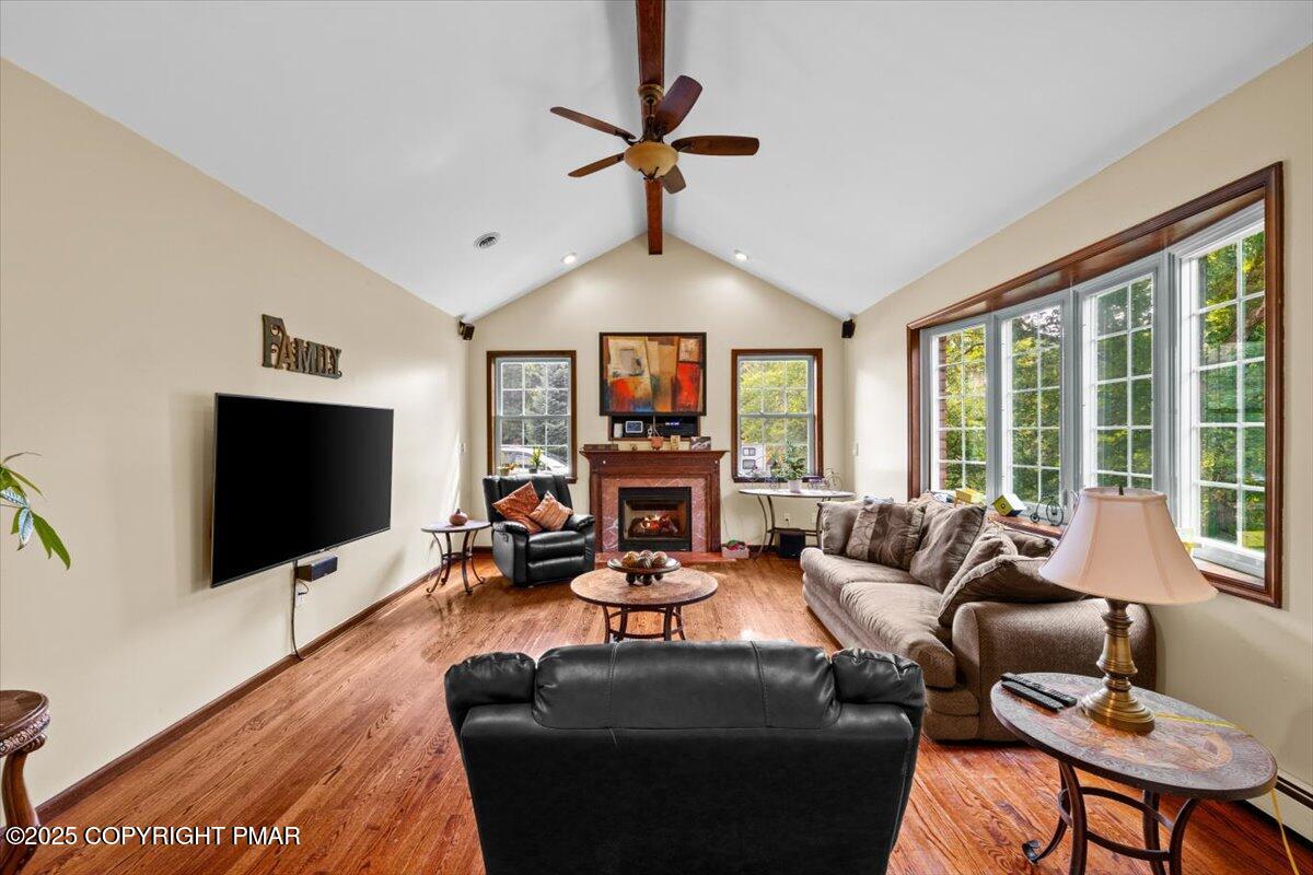 East Stroudsburg, Pennsylvania, 18302, United States, 7 Bedrooms Bedrooms, ,7 BathroomsBathrooms,Residential,Active,1905116