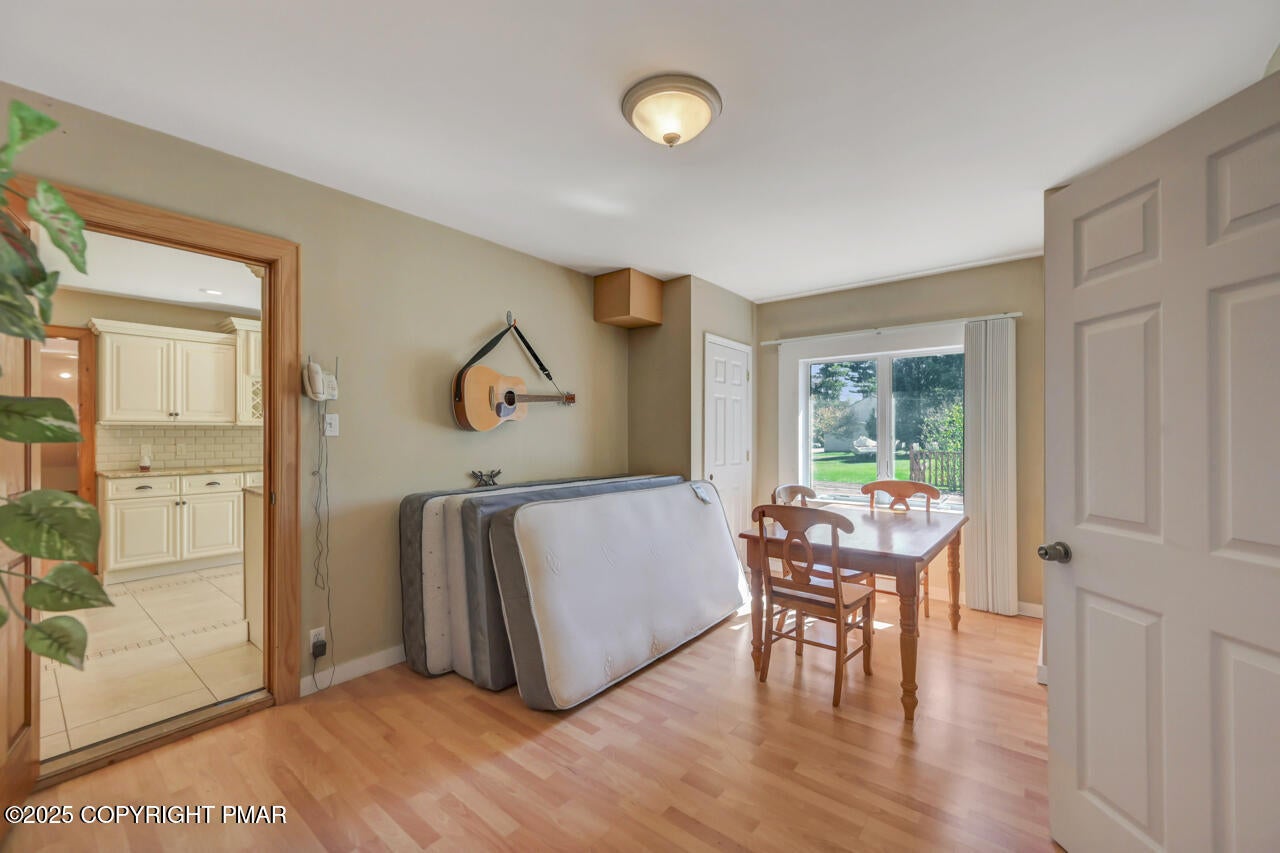 Greentown, Pennsylvania, 18426, United States, 11 Bedrooms Bedrooms, ,10 BathroomsBathrooms,Residential,Active,1963277