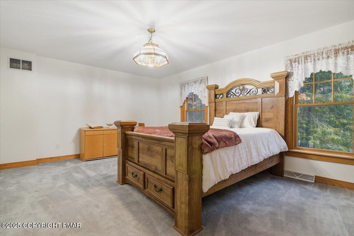 Stroudsburg, Pennsylvania, 18360, United States, 6 Bedrooms Bedrooms, ,6 BathroomsBathrooms,Residential,Active,1988438