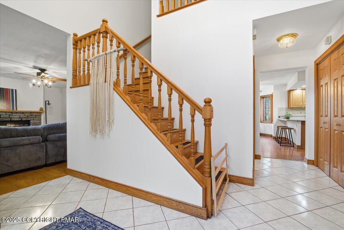 Stroudsburg, Pennsylvania, 18360, United States, 6 Bedrooms Bedrooms, ,6 BathroomsBathrooms,Residential,Active,1988438