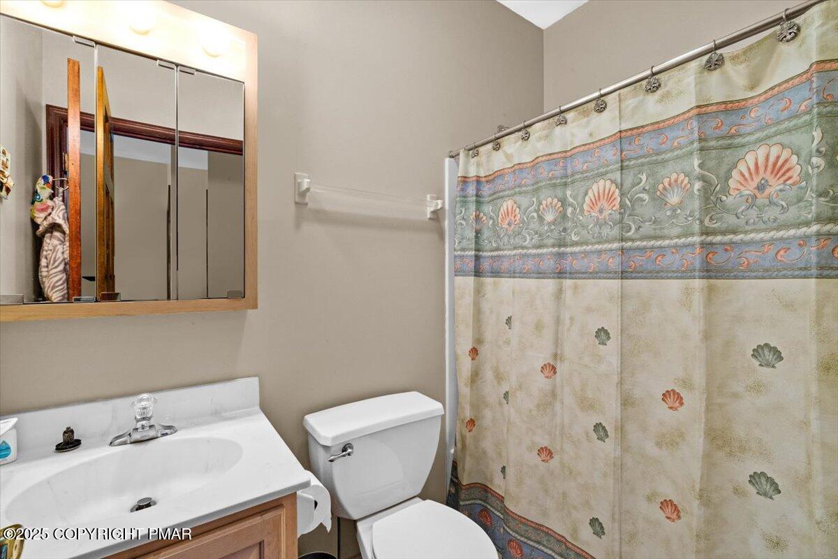 East Stroudsburg, Pennsylvania, 18302, United States, 7 Bedrooms Bedrooms, ,7 BathroomsBathrooms,Residential,Active,1905116