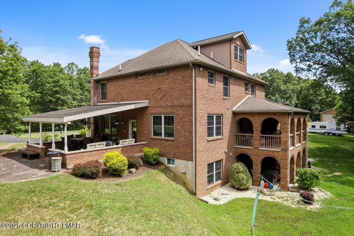 East Stroudsburg, Pennsylvania, 18302, United States, 7 Bedrooms Bedrooms, ,7 BathroomsBathrooms,Residential,Active,1905116