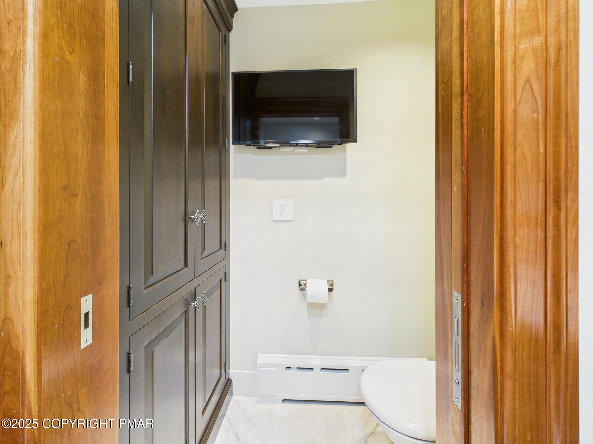 Lake Harmony, Pennsylvania, 18624, United States, 6 Bedrooms Bedrooms, ,7 BathroomsBathrooms,Residential,Active,1908137