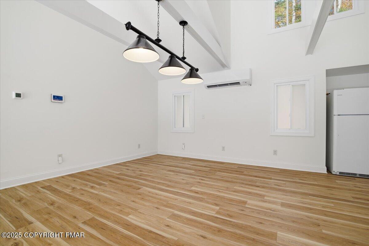 Stroudsburg, Pennsylvania, 18360, United States, 6 Bedrooms Bedrooms, ,6 BathroomsBathrooms,Residential,Active,1988438