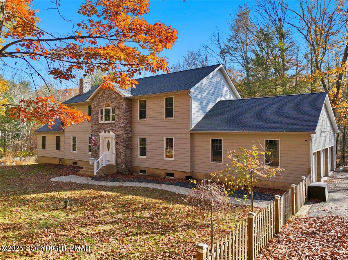 Stroudsburg, Pennsylvania, 18360, United States, 6 Bedrooms Bedrooms, ,6 BathroomsBathrooms,Residential,Active,1988438