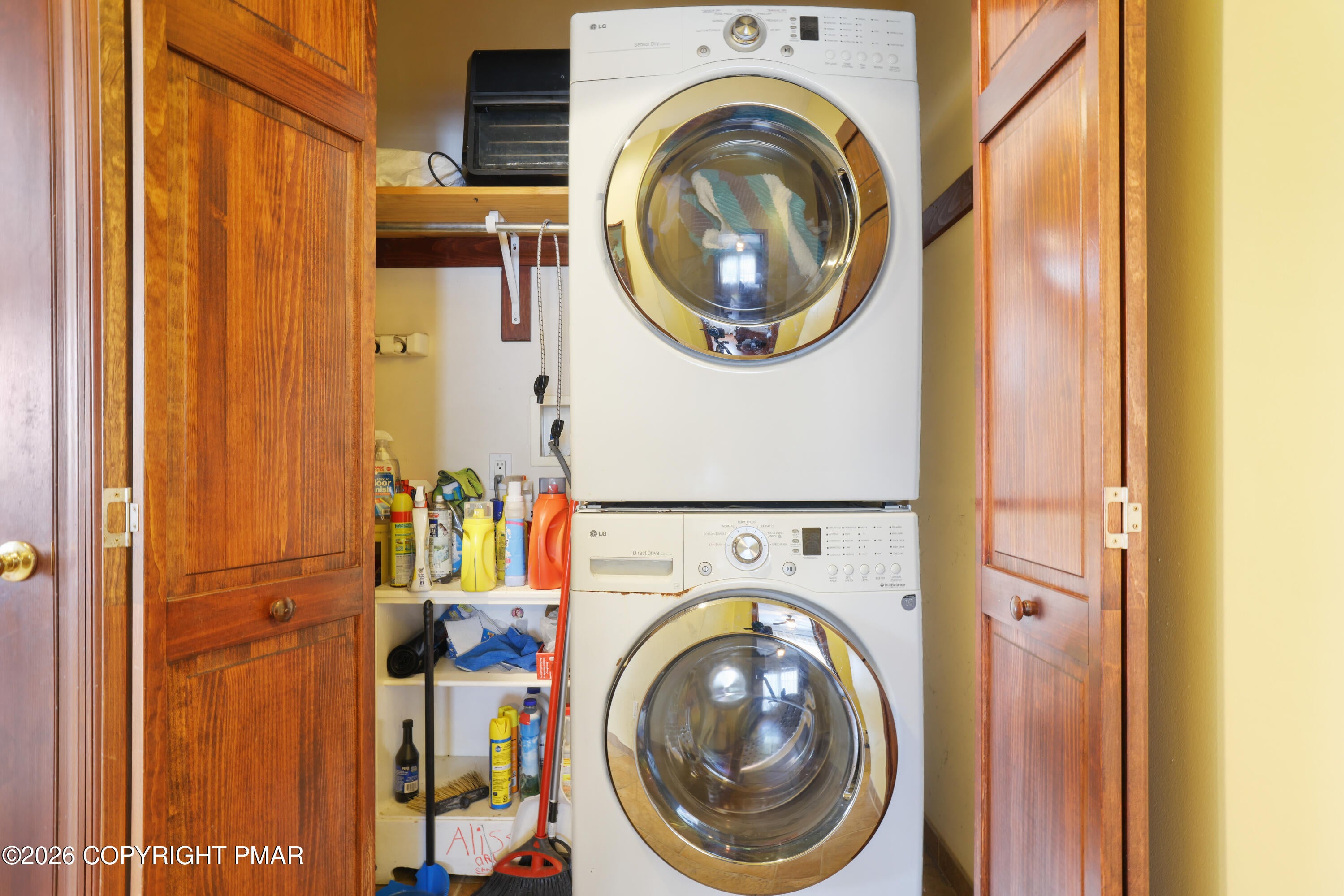 East Stroudsburg, Pennsylvania, 18302, United States, 7 Bedrooms Bedrooms, ,7 BathroomsBathrooms,Residential,Active,2007614