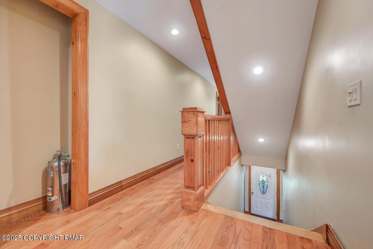 Greentown, Pennsylvania, 18426, United States, 11 Bedrooms Bedrooms, ,10 BathroomsBathrooms,Residential,Active,1963277