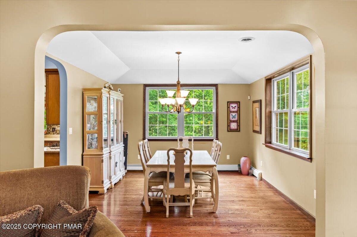 East Stroudsburg, Pennsylvania, 18302, United States, 7 Bedrooms Bedrooms, ,7 BathroomsBathrooms,Residential,Active,1905116