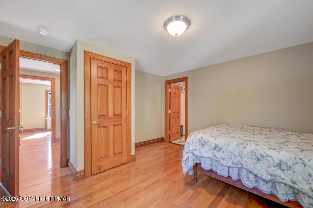 Greentown, Pennsylvania, 18426, United States, 11 Bedrooms Bedrooms, ,10 BathroomsBathrooms,Residential,Active,1963277