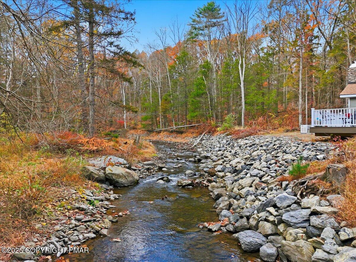 Stroudsburg, Pennsylvania, 18360, United States, 6 Bedrooms Bedrooms, ,6 BathroomsBathrooms,Residential,Active,1988438