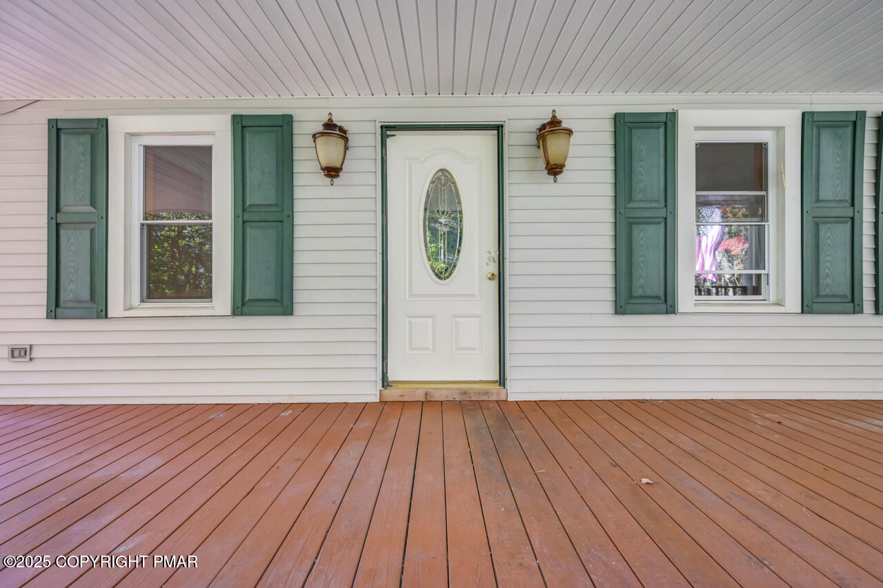 Greentown, Pennsylvania, 18426, United States, 11 Bedrooms Bedrooms, ,10 BathroomsBathrooms,Residential,Active,1963277