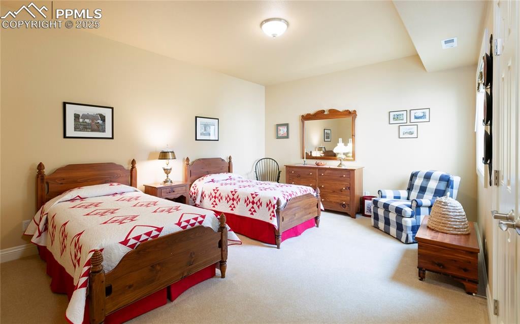 Colorado Springs, Colorado, 80918, United States, 5 Bedrooms Bedrooms, ,4 BathroomsBathrooms,Residential,Active,1909664