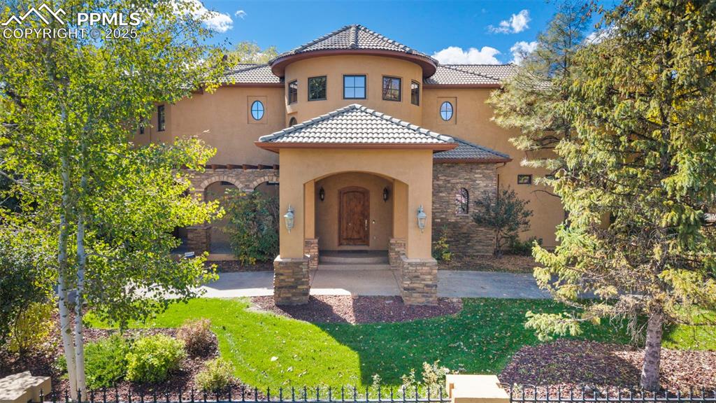 Colorado Springs, Colorado, 80906, United States, 5 Bedrooms Bedrooms, ,8 BathroomsBathrooms,Residential,Active,1992319