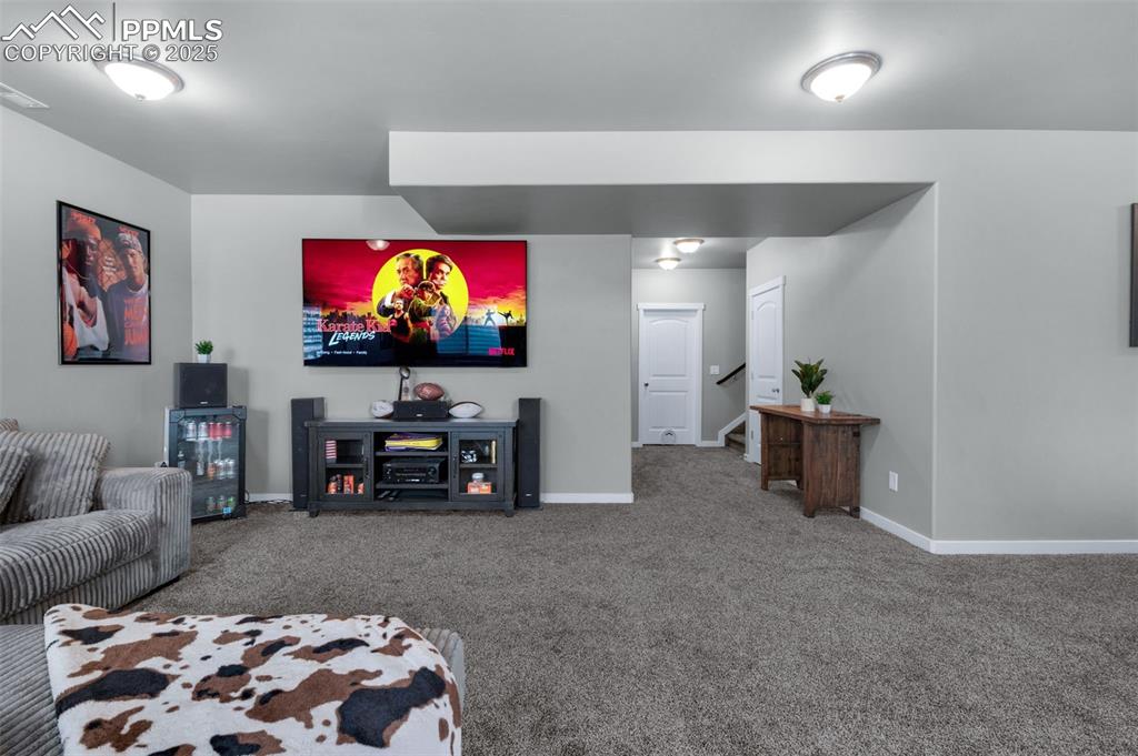 Colorado Springs, Colorado, 80908, United States, 7 Bedrooms Bedrooms, ,6 BathroomsBathrooms,Residential,Active,1992312