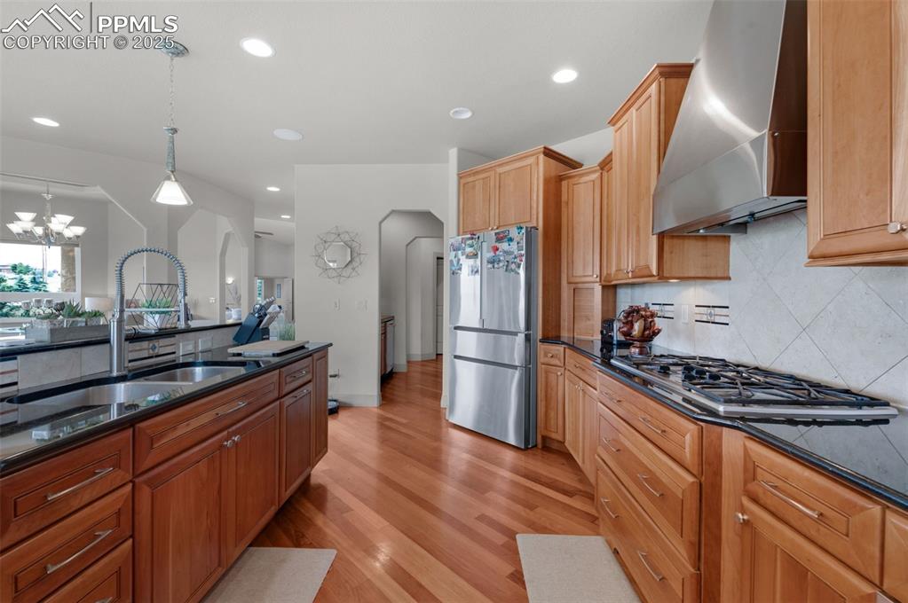 Monument, Colorado, 80132, United States, 5 Bedrooms Bedrooms, ,7 BathroomsBathrooms,Residential,Contingent,1992225