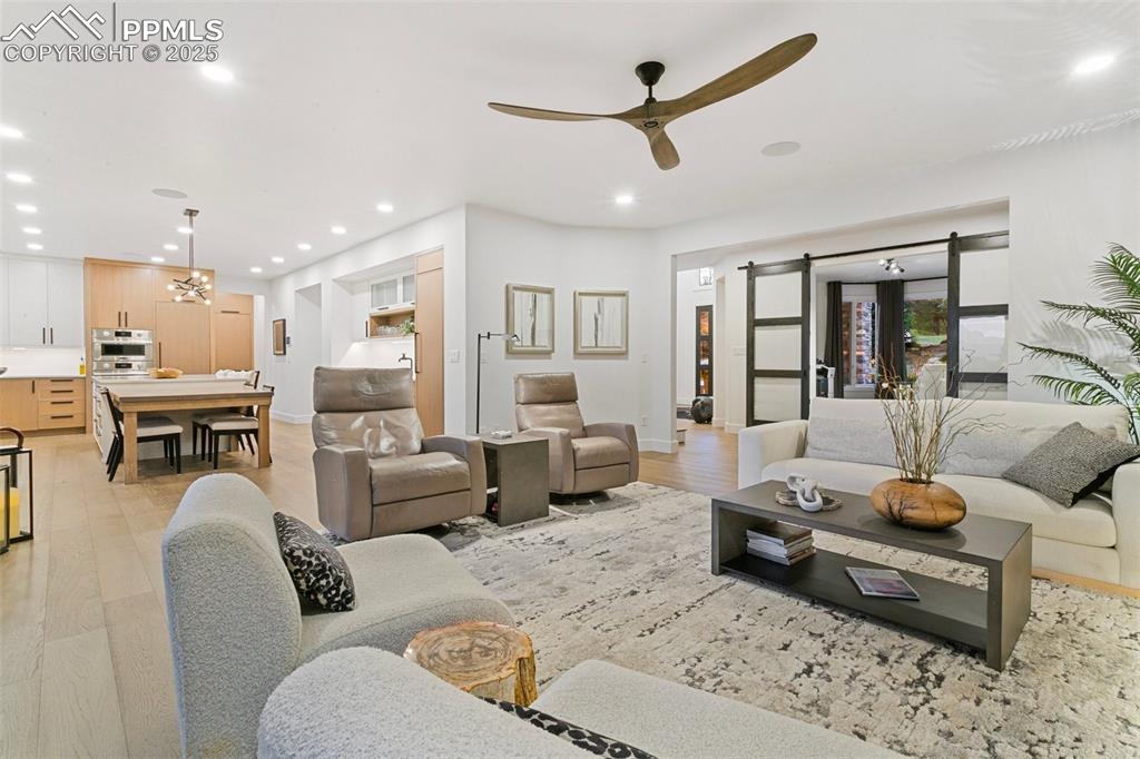 Monument, Colorado, 80132, United States, 6 Bedrooms Bedrooms, ,8 BathroomsBathrooms,Residential,Active,1992256