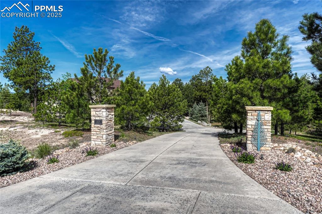 Colorado Springs, Colorado, 80908, United States, ,5 BathroomsBathrooms,Residential,Active,1831816