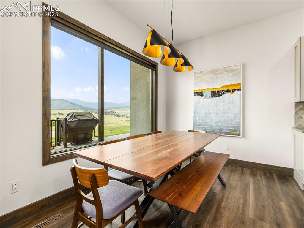 Beulah, Colorado, 81023, United States, 5 Bedrooms Bedrooms, ,5 BathroomsBathrooms,Residential,Active,1922547