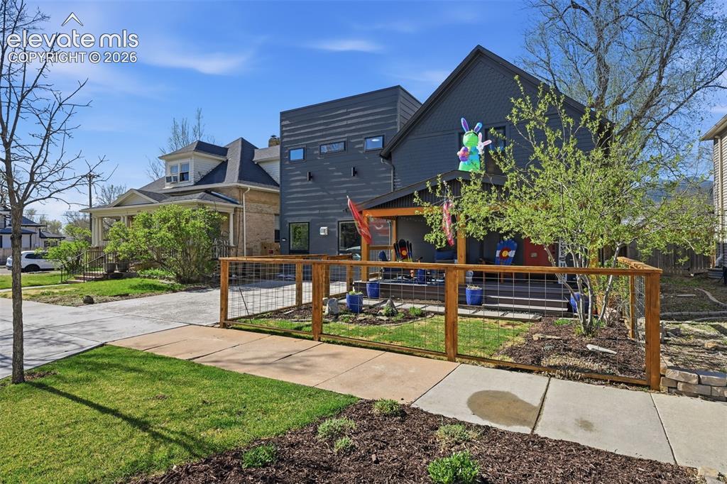 Colorado Springs, Colorado, 80904, United States, 6 Bedrooms Bedrooms, ,6 BathroomsBathrooms,Residential,Active,2045619