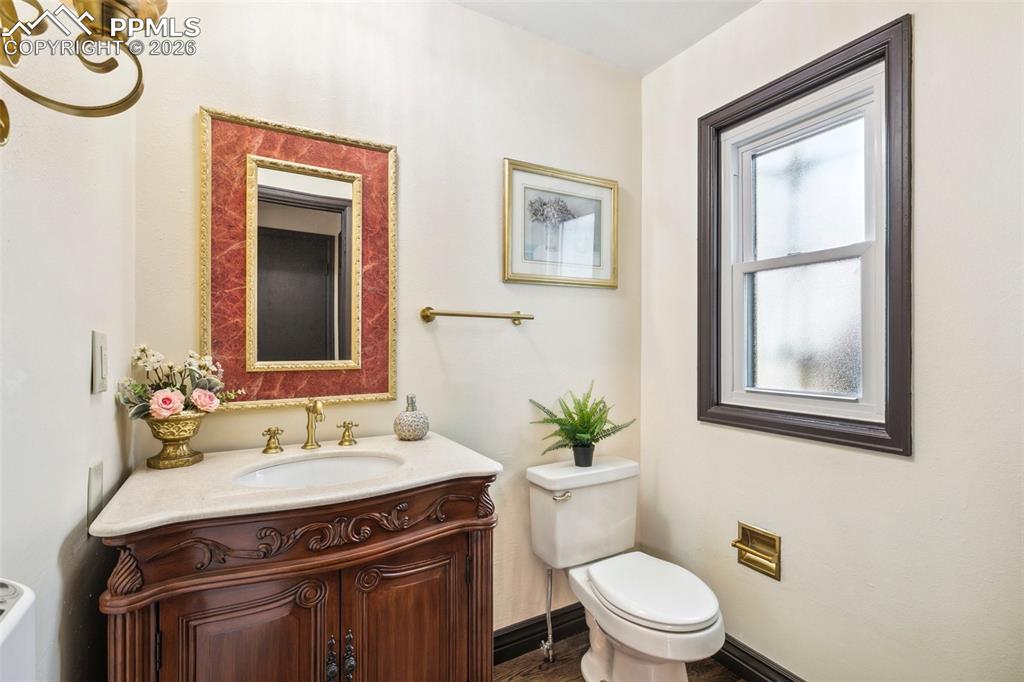 Colorado Springs, Colorado, 80906, United States, 5 Bedrooms Bedrooms, ,6 BathroomsBathrooms,Residential,Active,2014578