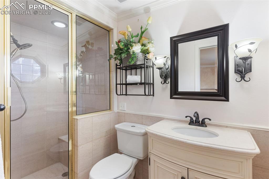 Colorado Springs, Colorado, 80906, United States, 5 Bedrooms Bedrooms, ,5 BathroomsBathrooms,Residential,Active,1998601