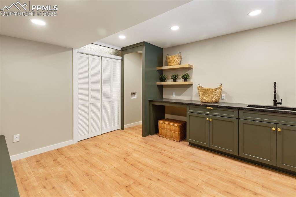 Colorado Springs, Colorado, 80921, United States, 5 Bedrooms Bedrooms, ,4 BathroomsBathrooms,Residential,Active,1992307