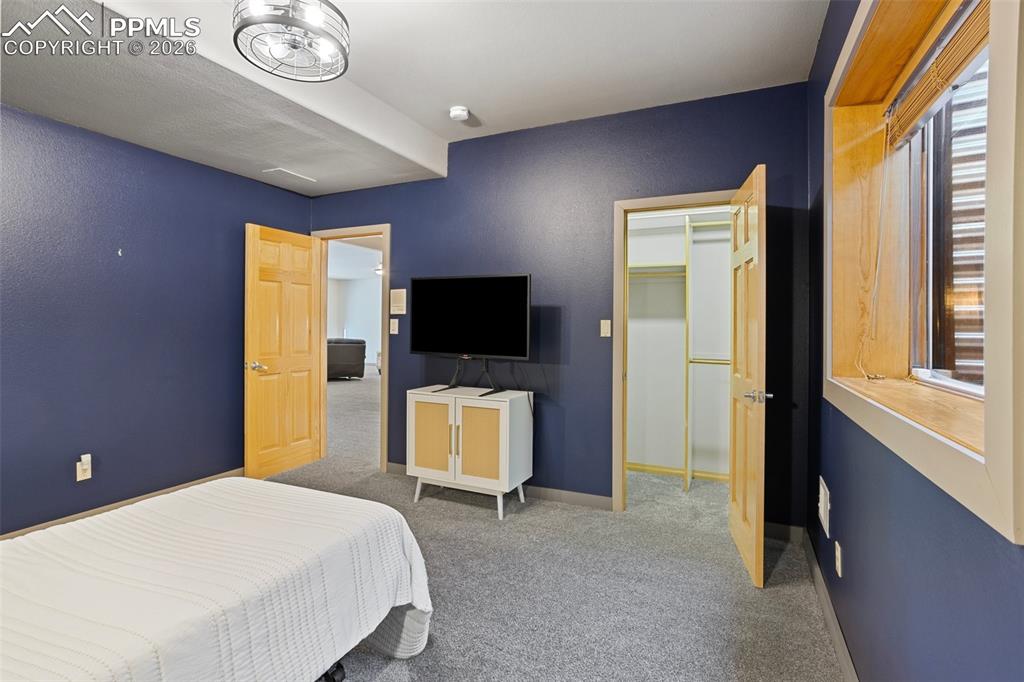 Colorado Springs, Colorado, 80908, United States, 5 Bedrooms Bedrooms, ,4 BathroomsBathrooms,Residential,Active,2008925