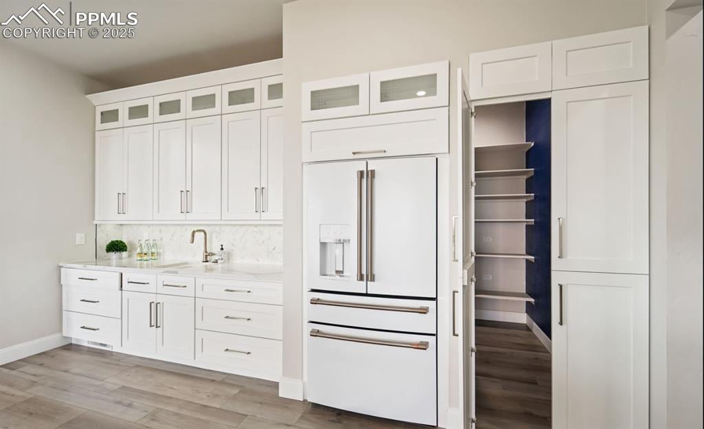 Colorado Springs, Colorado, 80908, United States, 5 Bedrooms Bedrooms, ,6 BathroomsBathrooms,Residential,Active,1936163