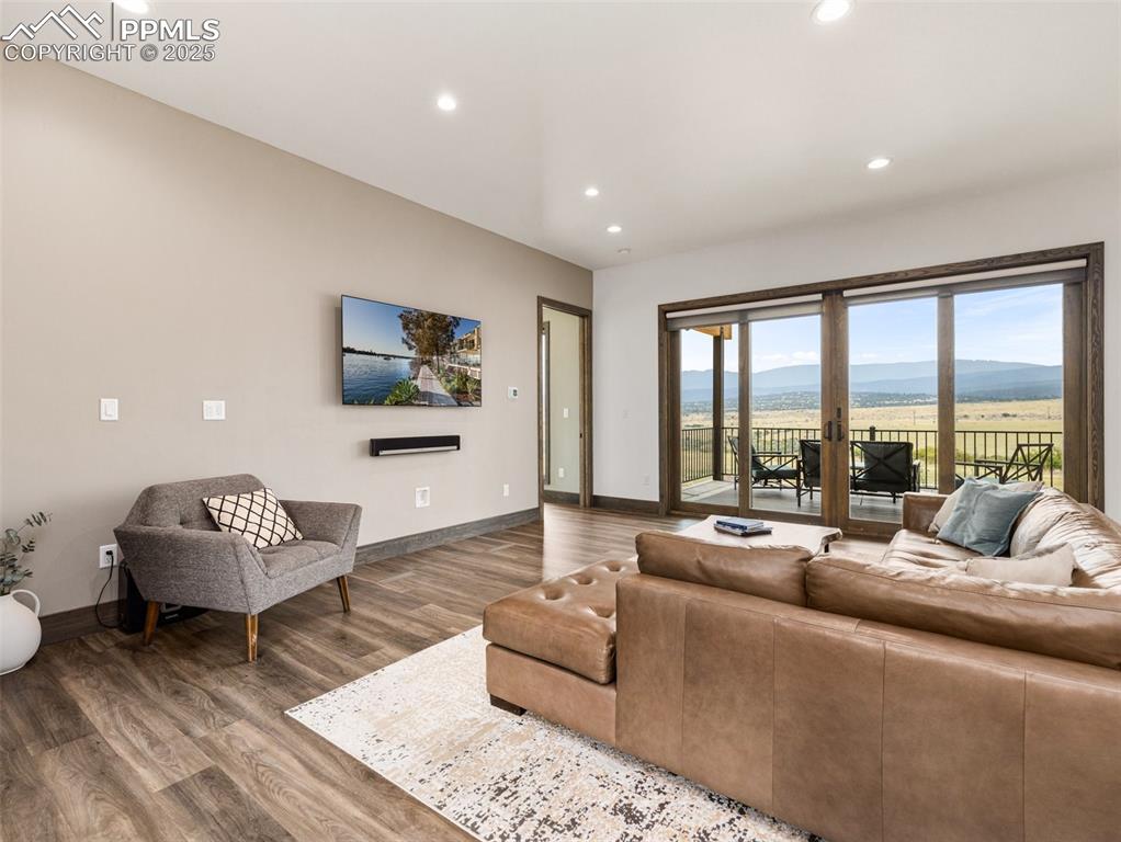 Beulah, Colorado, 81023, United States, 5 Bedrooms Bedrooms, ,5 BathroomsBathrooms,Residential,Active,1922547