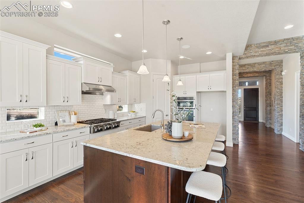 Colorado Springs, Colorado, 80921, United States, 5 Bedrooms Bedrooms, ,4 BathroomsBathrooms,Residential,Active,2002344