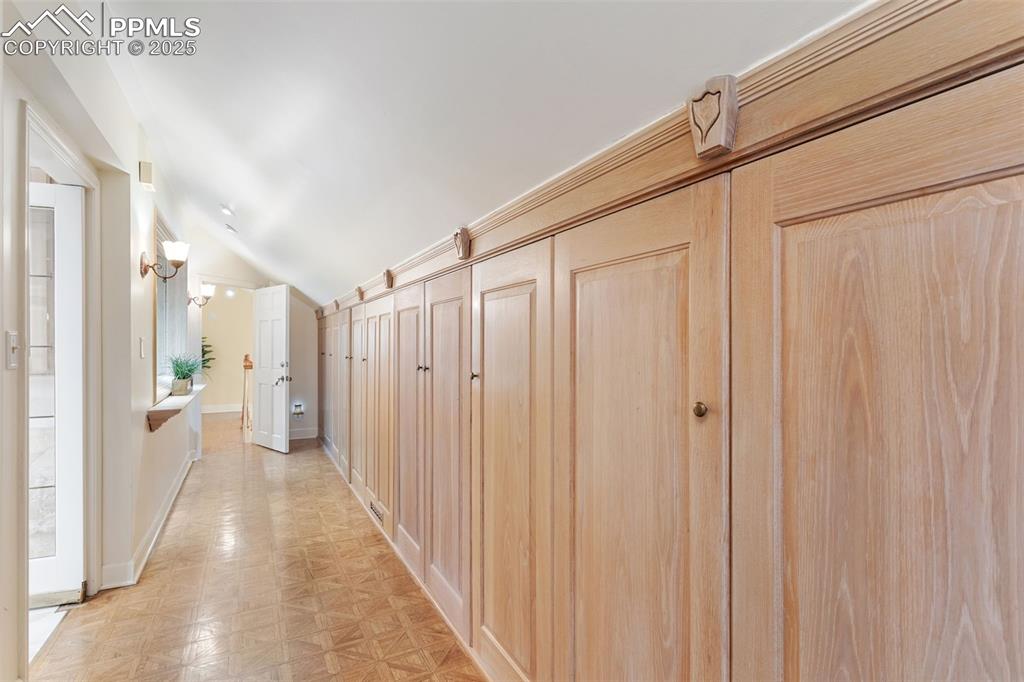 Colorado Springs, Colorado, 80906, United States, 5 Bedrooms Bedrooms, ,5 BathroomsBathrooms,Residential,Active,1998601