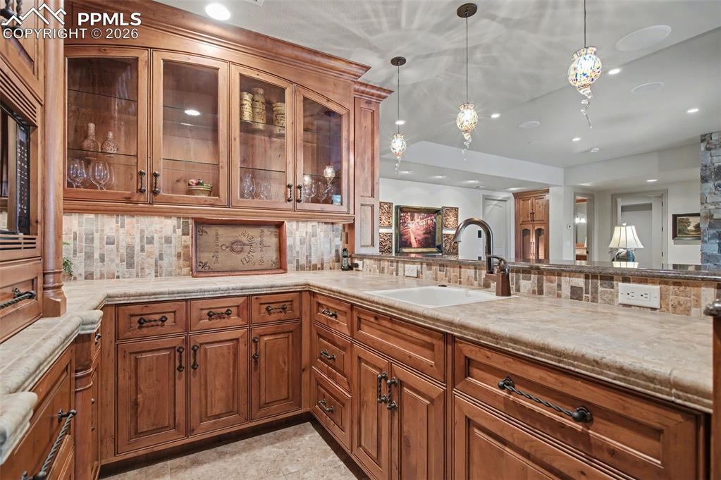 Colorado Springs, Colorado, 80906, United States, 5 Bedrooms Bedrooms, ,7 BathroomsBathrooms,Residential,Active,2017120