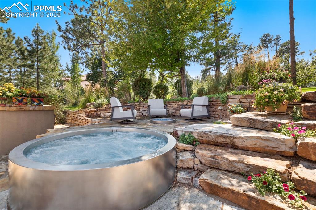 Colorado Springs, Colorado, 80906, United States, 5 Bedrooms Bedrooms, ,7 BathroomsBathrooms,Residential,Active,2017120