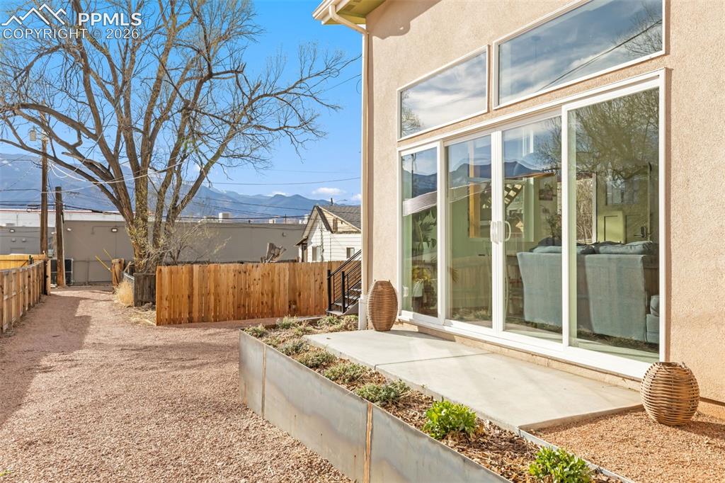 Colorado Springs, Colorado, 80903, United States, 2 Bedrooms Bedrooms, ,2 BathroomsBathrooms,Residential,Active,2045029