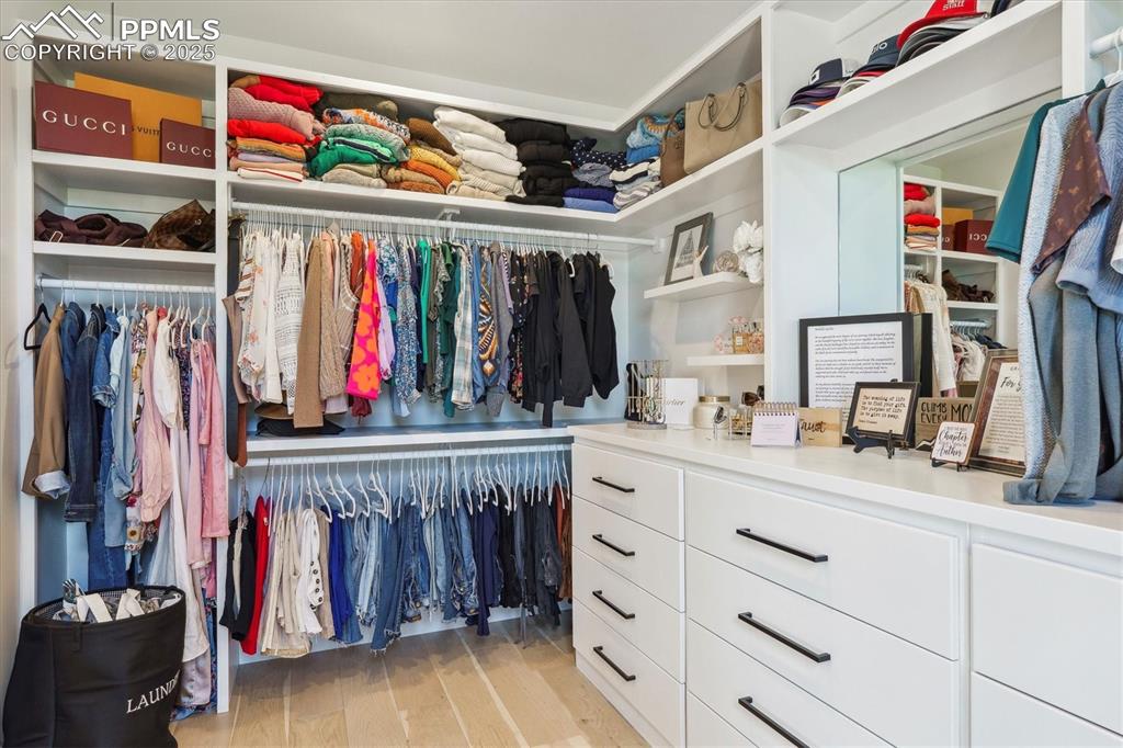 Franktown, Colorado, 80116, United States, 4 Bedrooms Bedrooms, ,5 BathroomsBathrooms,Residential,Active,1968385