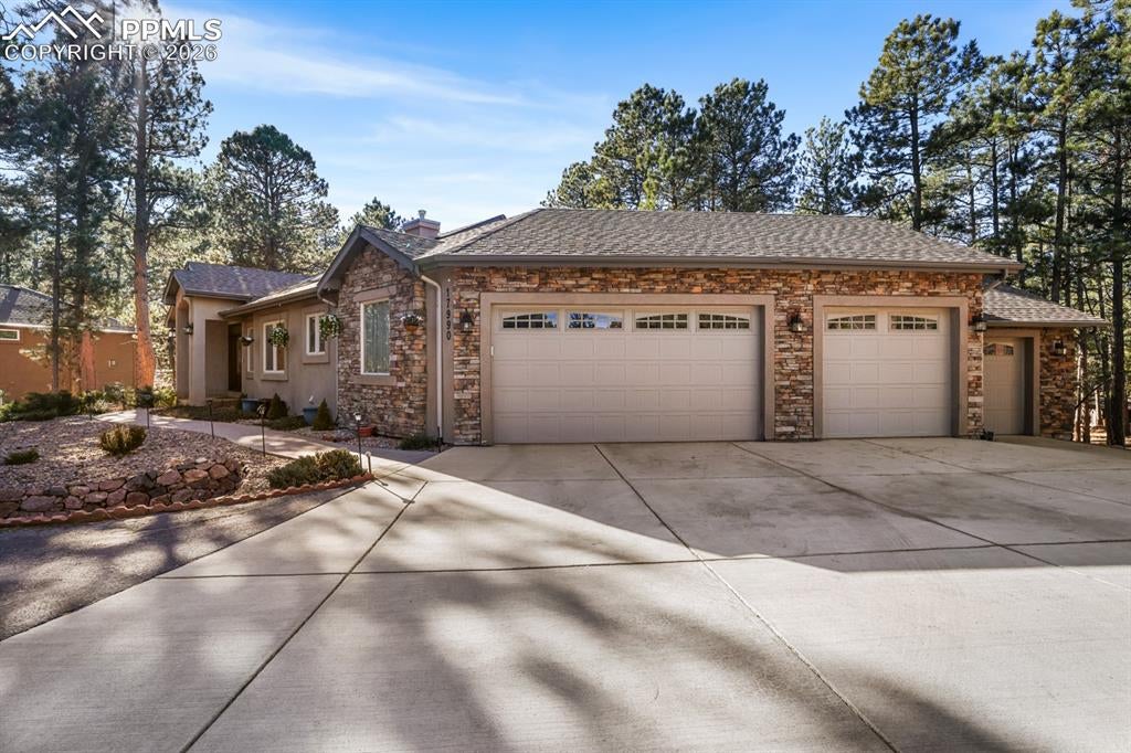 Colorado Springs, Colorado, 80908, United States, 5 Bedrooms Bedrooms, ,4 BathroomsBathrooms,Residential,Active,2014614