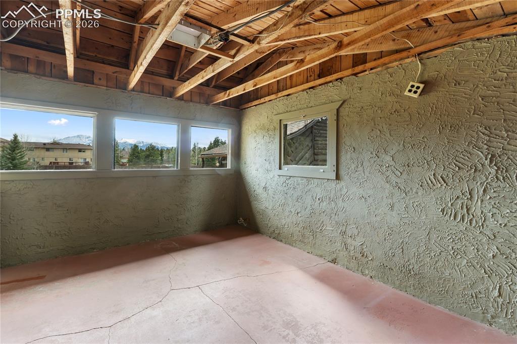 Woodland Park, Colorado, 80863, United States, 2 Bedrooms Bedrooms, ,2 BathroomsBathrooms,Residential,Active,2042677