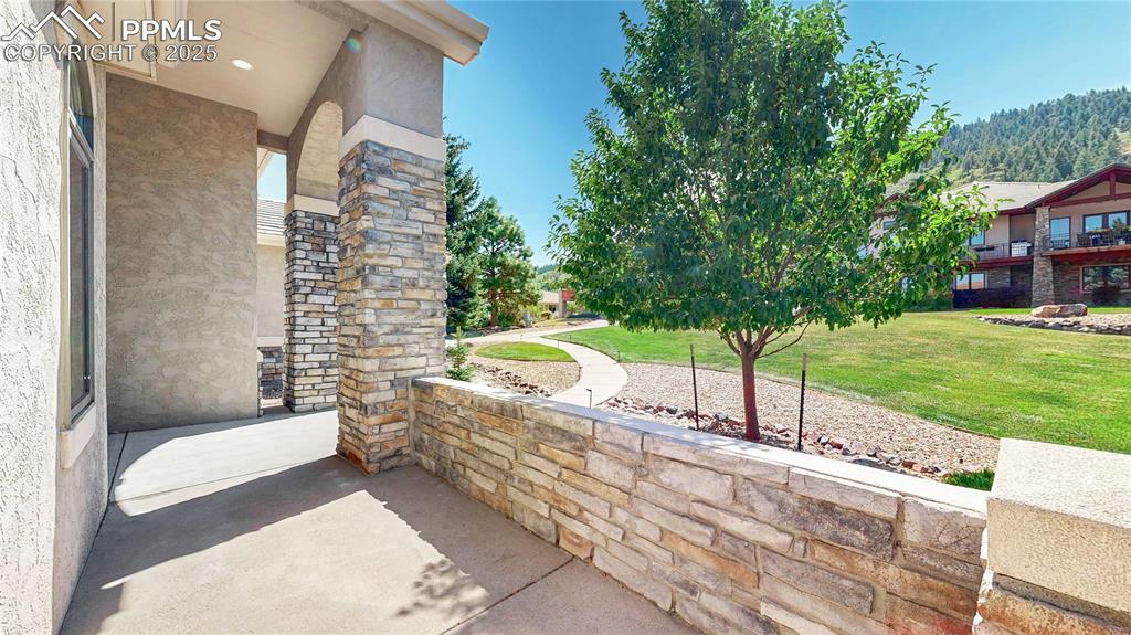 Littleton, Colorado, 80125, United States, 5 Bedrooms Bedrooms, ,4 BathroomsBathrooms,Residential,Active,1927660