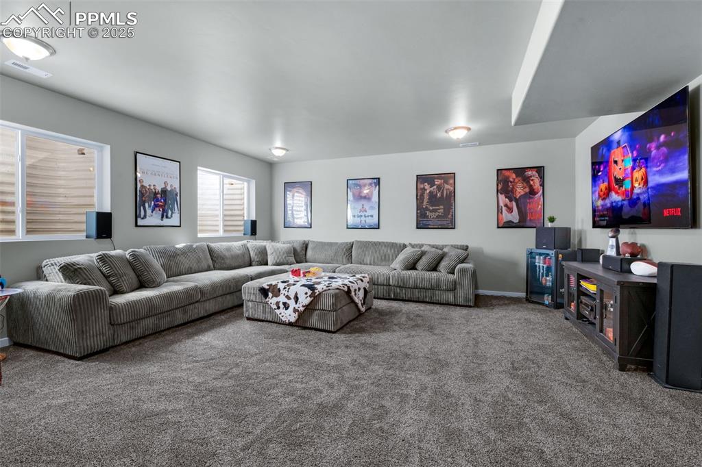 Colorado Springs, Colorado, 80908, United States, 7 Bedrooms Bedrooms, ,6 BathroomsBathrooms,Residential,Active,1992312