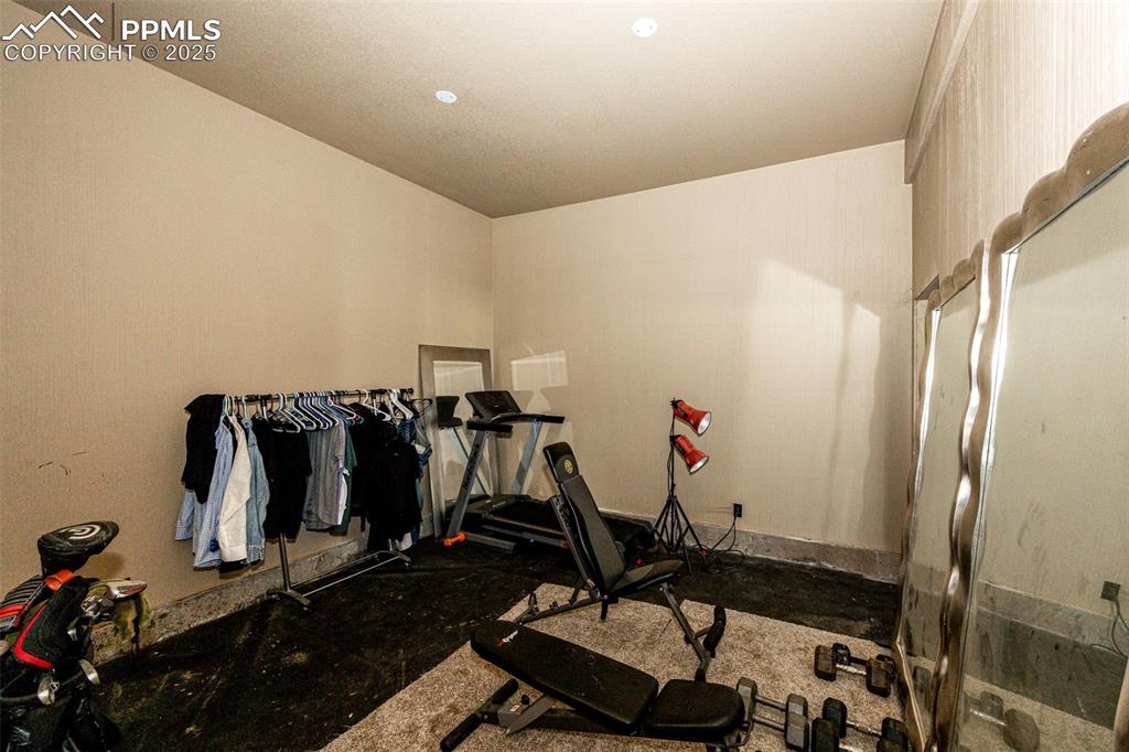 Elbert, Colorado, 80106, United States, 6 Bedrooms Bedrooms, ,7 BathroomsBathrooms,Residential,Active,1952758