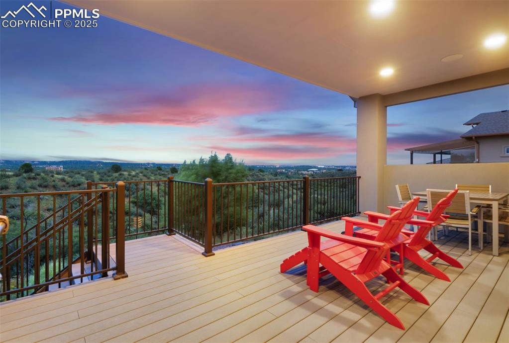 Colorado Springs, Colorado, 80904, United States, 4 Bedrooms Bedrooms, ,5 BathroomsBathrooms,Residential,Active,1992276