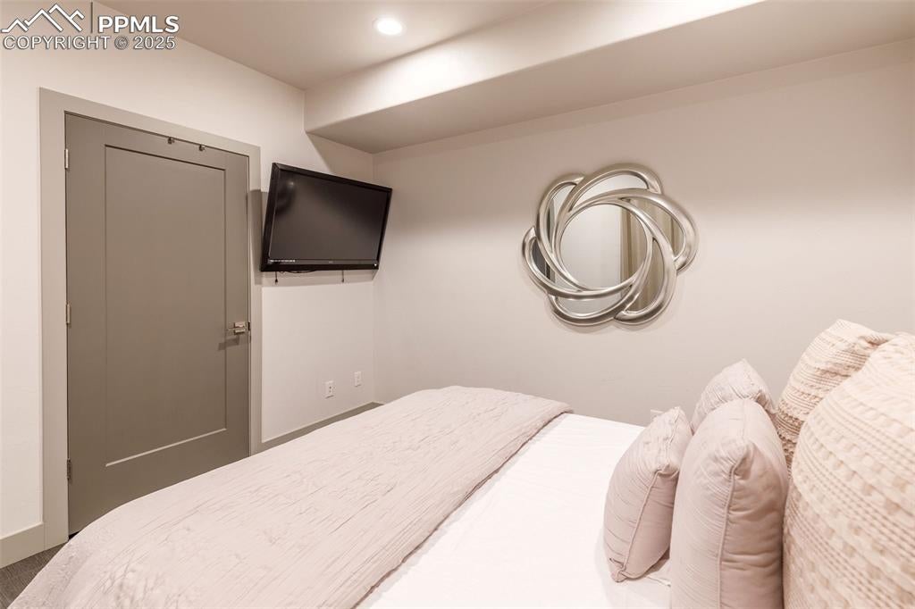 Manitou Springs, Colorado, 80829, United States, 3 Bedrooms Bedrooms, ,3 BathroomsBathrooms,Residential,Active,1992234