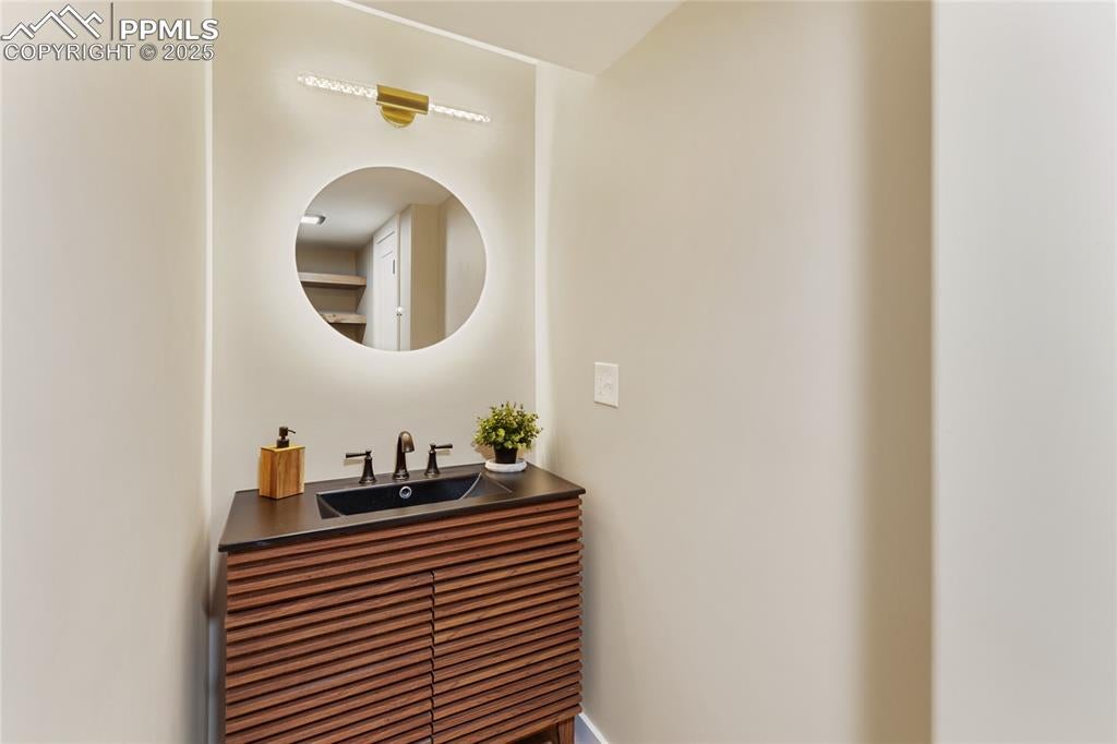 Colorado Springs, Colorado, 80921, United States, 5 Bedrooms Bedrooms, ,4 BathroomsBathrooms,Residential,Active,1992307