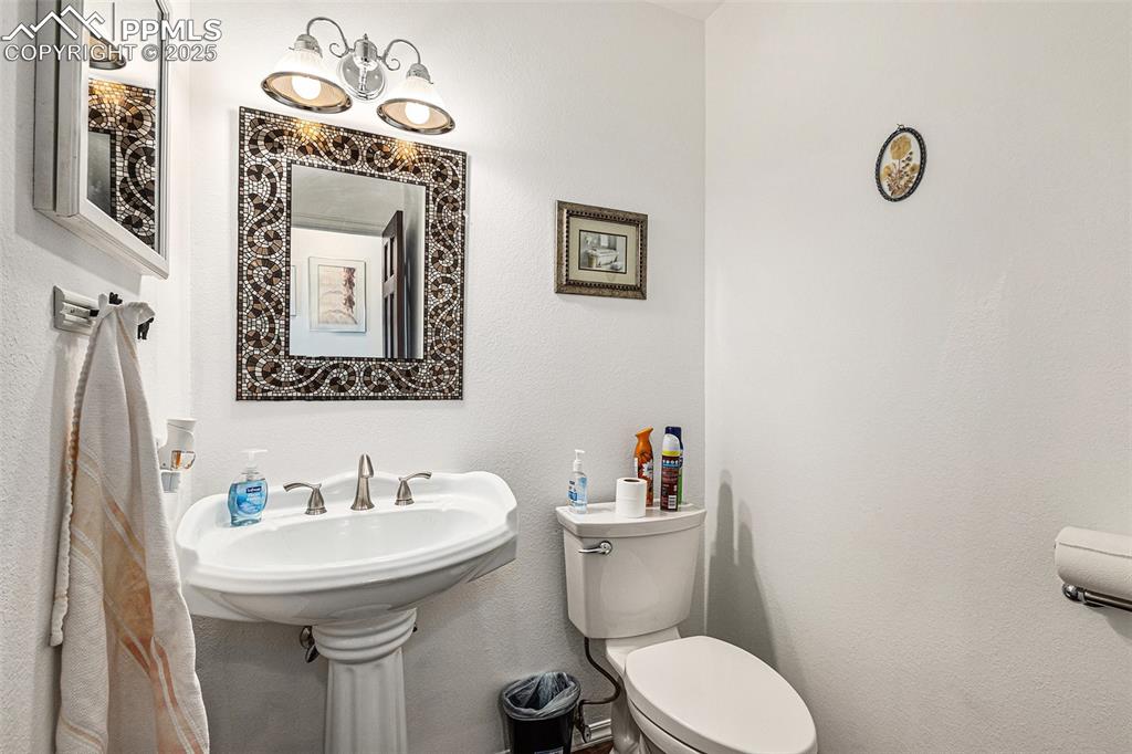 Monument, Colorado, 80132, United States, 5 Bedrooms Bedrooms, ,4 BathroomsBathrooms,Residential,Active,1941350